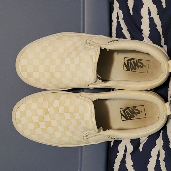 Vans - Picture 2 of 2